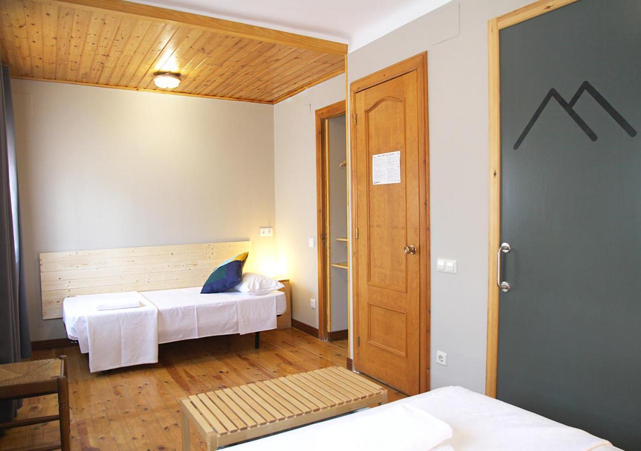 Hostal Fonda Prat ปุจเซร์ดา ภายนอก รูปภาพ